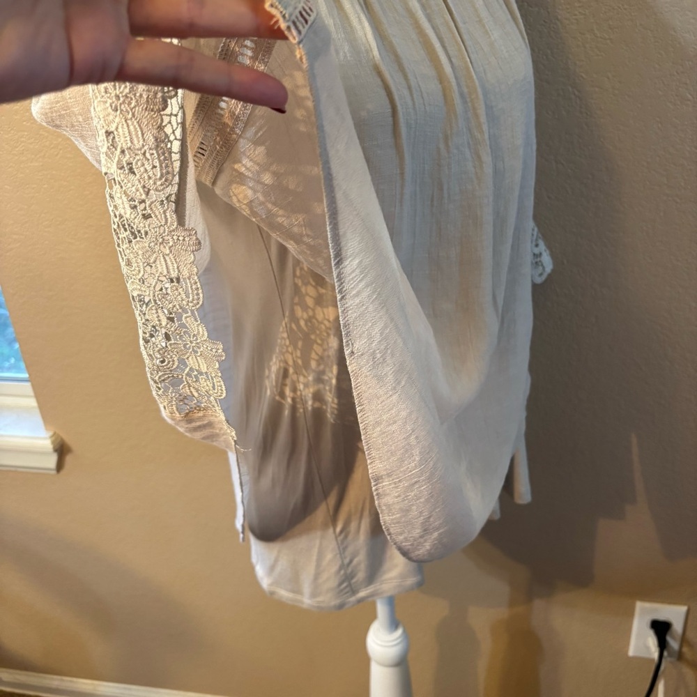 Sale! I.N. Studio Tunic Top L Light Beige Cream layered Tank Lace Eyelets Blouse - Picture 6 of 14